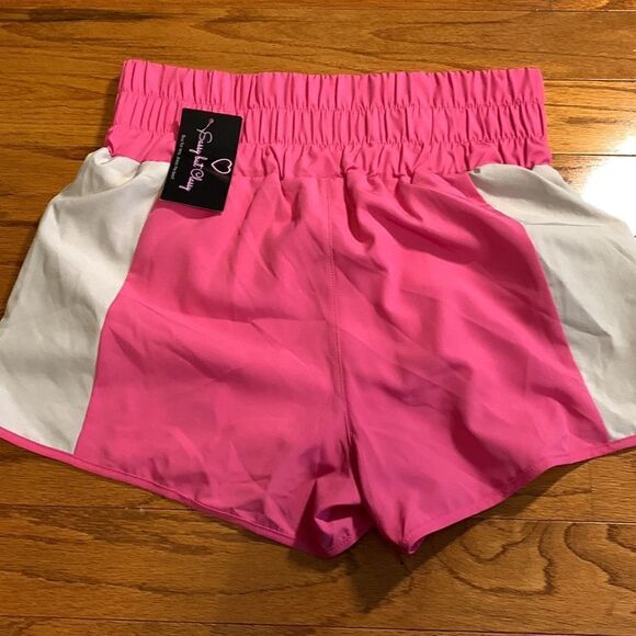 New in Size Large high waist pink shorts.  Elastic waist. - Picture 4 of 10